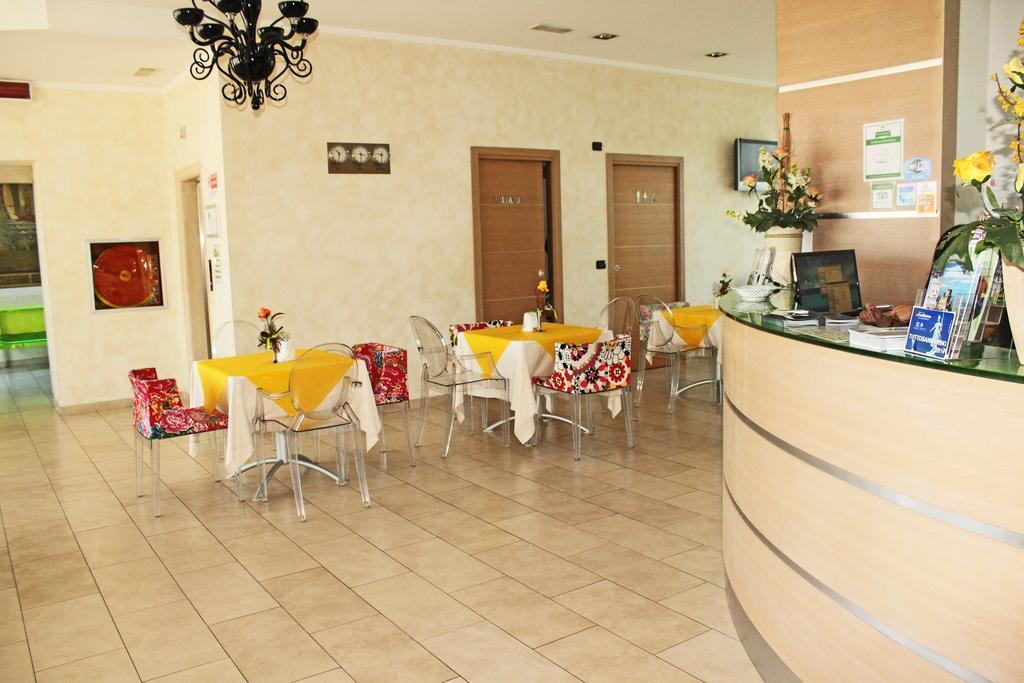Hotel Il Monte Serravalle Exterior foto